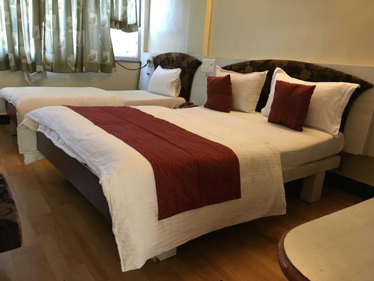 Hotel Tourist International Pune Luaran gambar